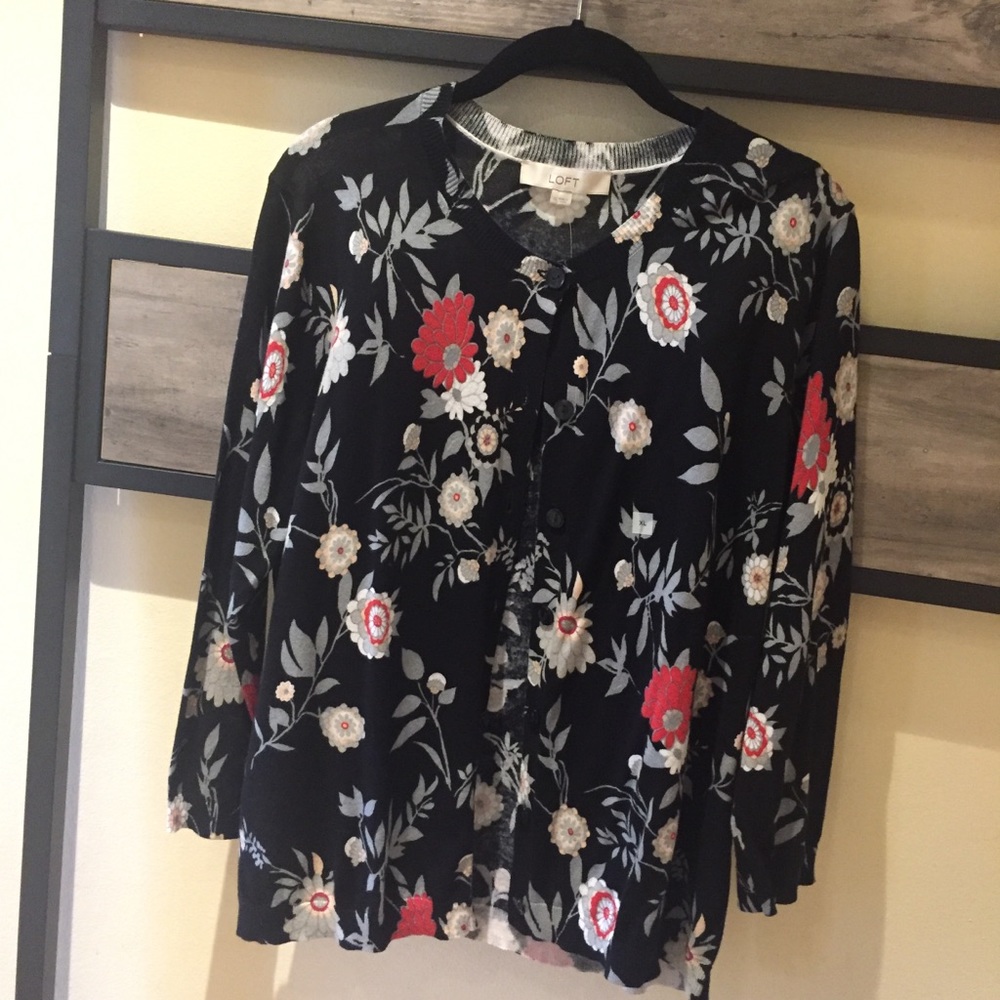 LOFT floral button up cardigan